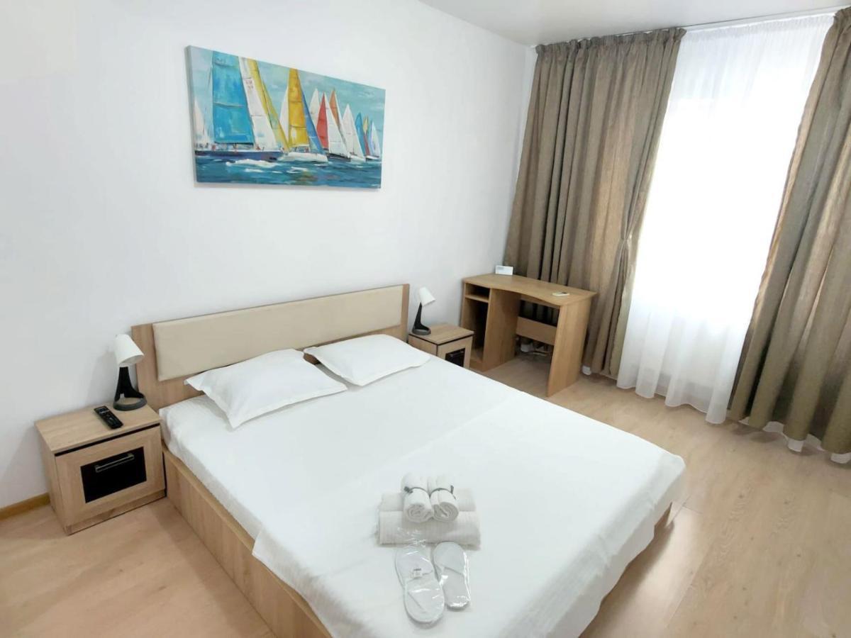 Hotel Studio Titan บูคาเรสต์ ภายนอก รูปภาพ