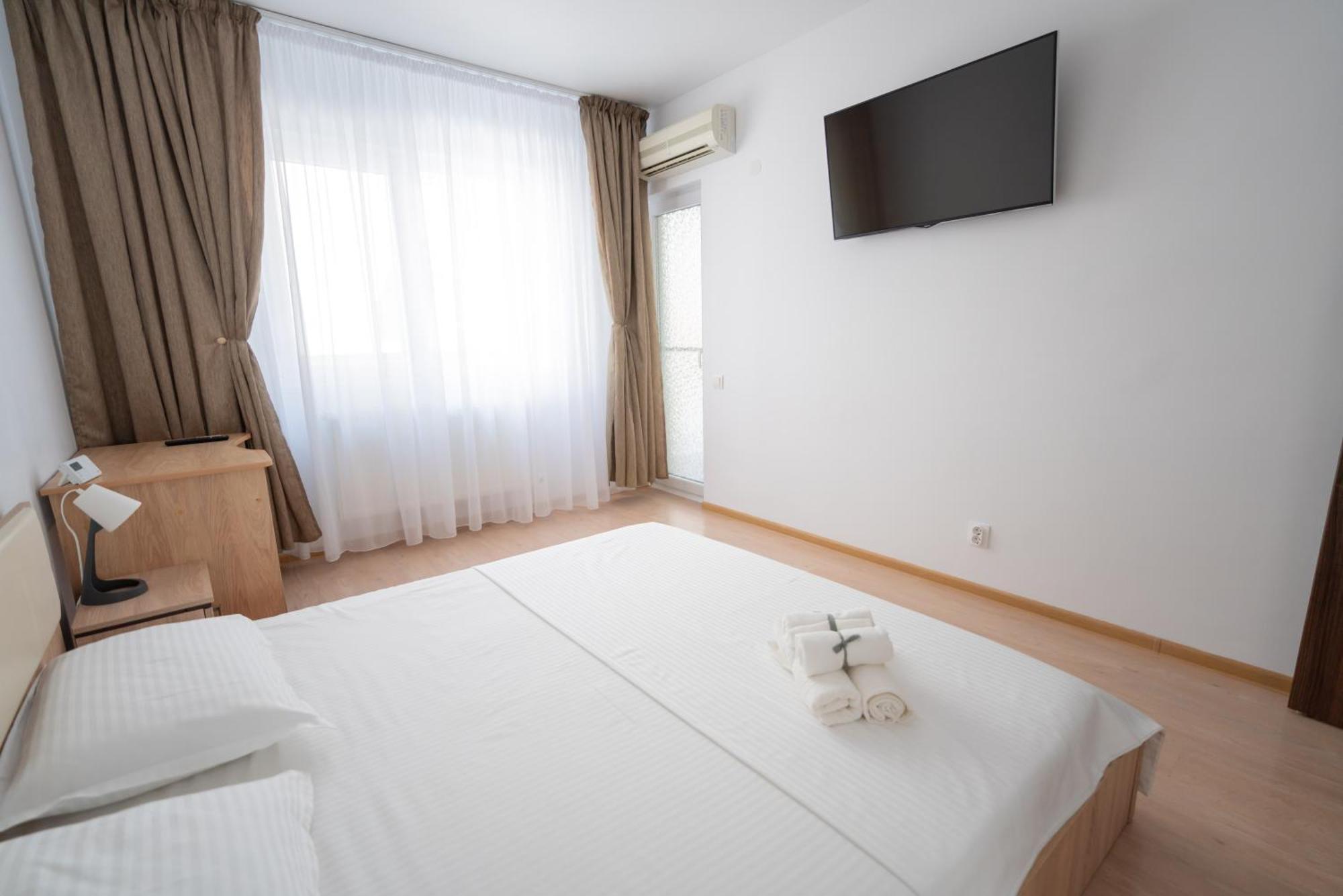 Hotel Studio Titan บูคาเรสต์ ภายนอก รูปภาพ